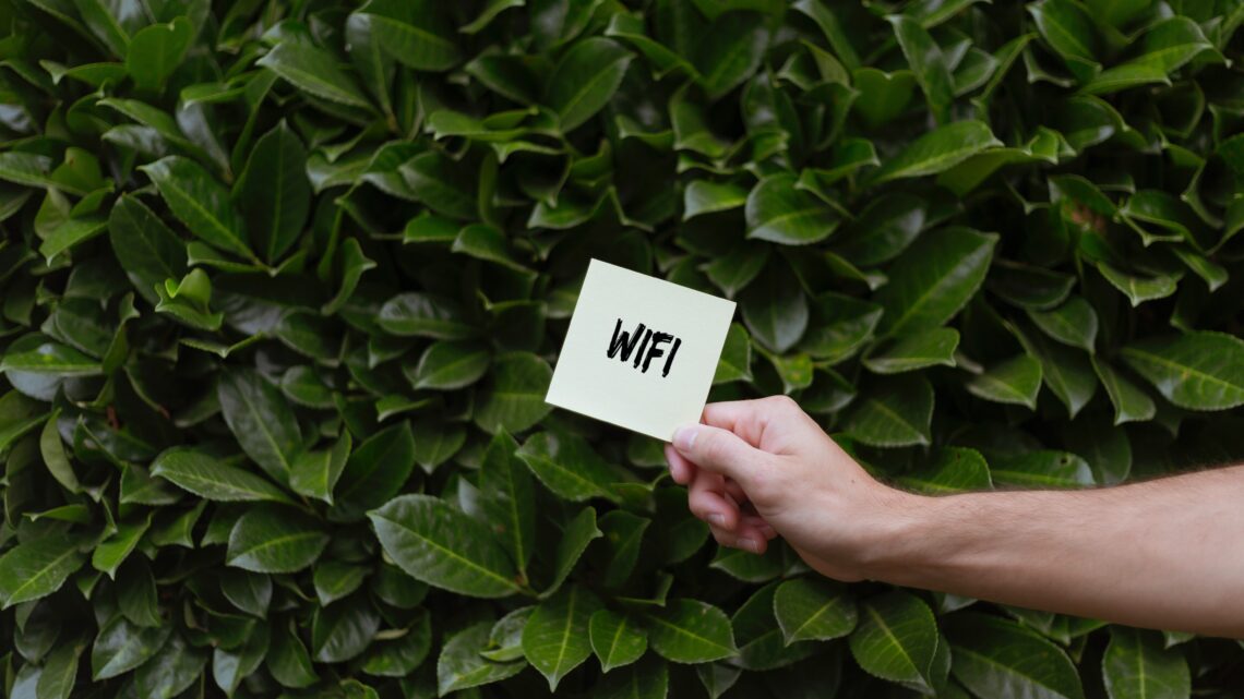 7 dicas para melhorar o seu sinal de Wi-fi. 7 dicas para melhorar o seu sinal de Wi-fi.